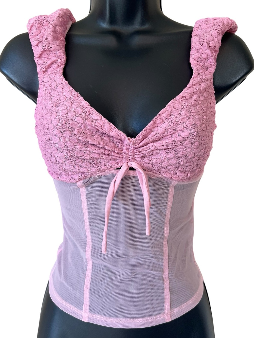 Urban Outfitters Kimchi Blue Dalilah Lace Cropped Top in Pink Small